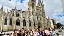 Best : Bordeaux walking tour in Eng + Glass of Wine (Tip based)