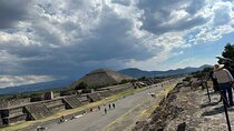 Balloon Flight over Teotihuacan with Breakfast