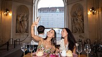 Vienna Candlelit Dinner Experience in a Classic Oldtimer