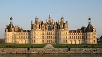 Loire Valley Day Trip from Paris with Small Group