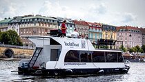 Private 3 Hour Prague Cruise with Unlimited Beer or Prosecco