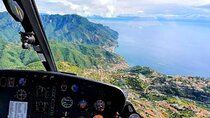 VIP Helicopter Flight: Pompeii & Capri + Wine & Lunch on Vesuvius