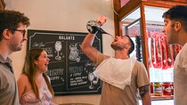 Barcelona El Born Tapas and Wine Tour with Guide