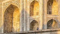 Day Trip to The Taj Mahal and Agra from Delhi by Train & Return by Car