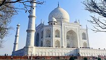 Day Trip to Taj Mahal and Agra from Chennai with Both Side Commercial Flights