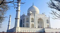 1-Day Trip to The Taj Mahal and Agra with Both side Commercial Flights