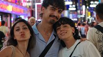 Shibuya Night Tour with Local – Authentic Izakaya & Pro Photos