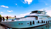 Luxury Bosphorus Yacht Tour – Asian Side Stop & Exploration