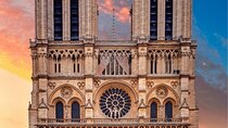 Amazing guided Notre dame and Ile de la cité tour with crypt
