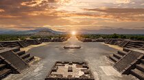 Guided Tour in Pyramids + Transportation + Breakfast in Cueva