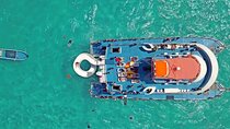 Cancun Dancer Cruise to Isla Mujeres with Snorkeling and Lunch