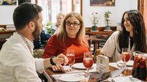 Jewish Quarter Walking Tour in Seville with Tapas, Drinks & Guide
