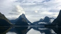 Milford Sound Tour from Queenstown with Scenic Cruise