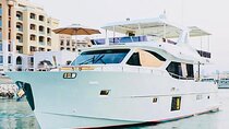 Private Yacht Cruise in Doha with Optional Dining Experience