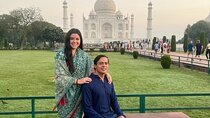 Taj Mahal, Agra Fort & Baby Taj Tour from Delhi with Meal