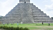 Chichén Cenote and Valladolid Tour with Buffet Lunch from Tulum