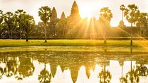 Shared Tour to Angkor Wat Sunrise , Bayon and Ta Prohm Temples