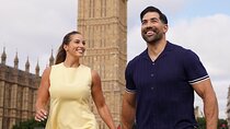 Iconic London Portraits Tour with Expert Local Photographer