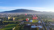 Flight in Teotihuacan Hot Air Balloon with Transportation and Breakfast