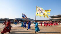 Seoul Private Tour Gyeongbok Palace Bukchon and Gwangjang Market