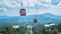 Genting Highlands Cable Car and Chin Swee Temple Ride