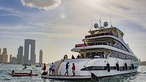 Dubai Superyacht Tour with Live Chef and DJ with Premium Views