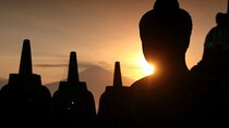 Borobudur Sunrise On Temple Structure Guided Tour With Breakfast