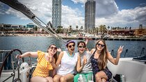 Barcelona Private Sailing Tour with Drinks for Family and Friends