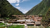 Private Tour to Maras Salineras and Chinchero from Ollantaytambo