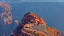 Las Vegas Grand Canyon West Tour by Car