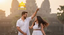 Sunrise at Angkor Wat with Expert Guide & Photographer