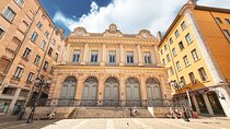 Walk from Old Lyon to the Peninsula with a Guide