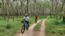 Thai Mueang Scenic Waterfalls and Lakes
