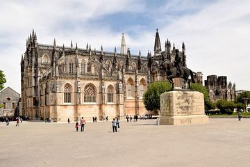 Private Tour to Batalha Monastery and Fátima Shrine by the countryside route 