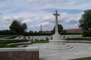 Private Full-Day Canadian WW1 Vimy and Somme Battlefield Tour from Bruges