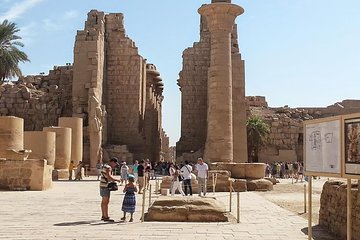 Tour to Luxor & Karnak Temples ( East of Luxor )