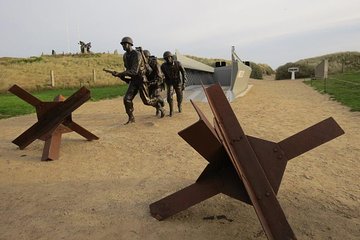 Normandy D-Day Beaches All-American Private Day Tour from Paris