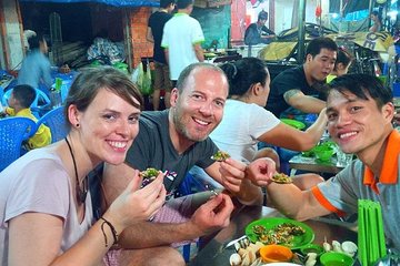 Small-group Street Food Lover by Motorbike (04 hours)