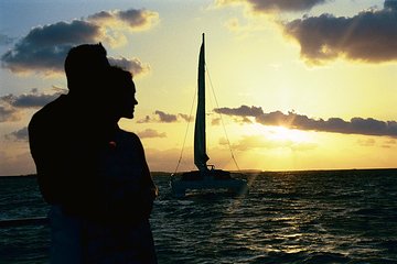 Bahamas Sunset Sail and Dine with Spectacular Views 