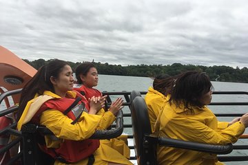 Niagara Falls Sightseeing tour of USA Side plus Jetboat