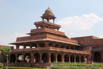 Taj Mahal Day Trip with Fatehpur Sikri From Delhi 
