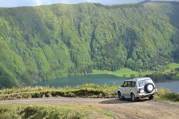 Full-Day Jeep Tour: Sete Cidades and Ferraria