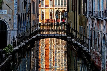 Private Walking Tour of Venice and Gondola Ride