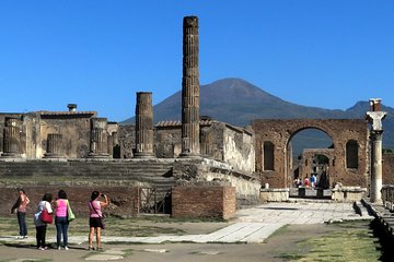 Shore Excursions: Explore the Ancient City of Pompeii from Naples