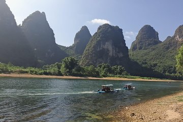 Daxu Ancient Town & Li River Bamboo boat &Xianggong Hill & Yangshuo Private tour