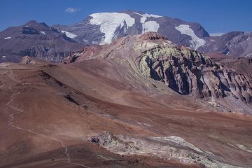 Full-Day Private Hike to the Top of El Pintor from Santiago, Chile