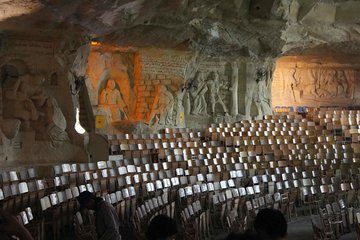 Private Half Day Tour to Cave Church and Garbage City