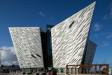 Giant's Causeway and more including Titanic Experience Ticket Tour from Belfast