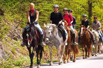 Scenic Horseback Riding Tour from San Juan