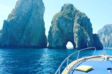 Capri Island Stress Free Tour by Private Boat from Naples or Sorrento